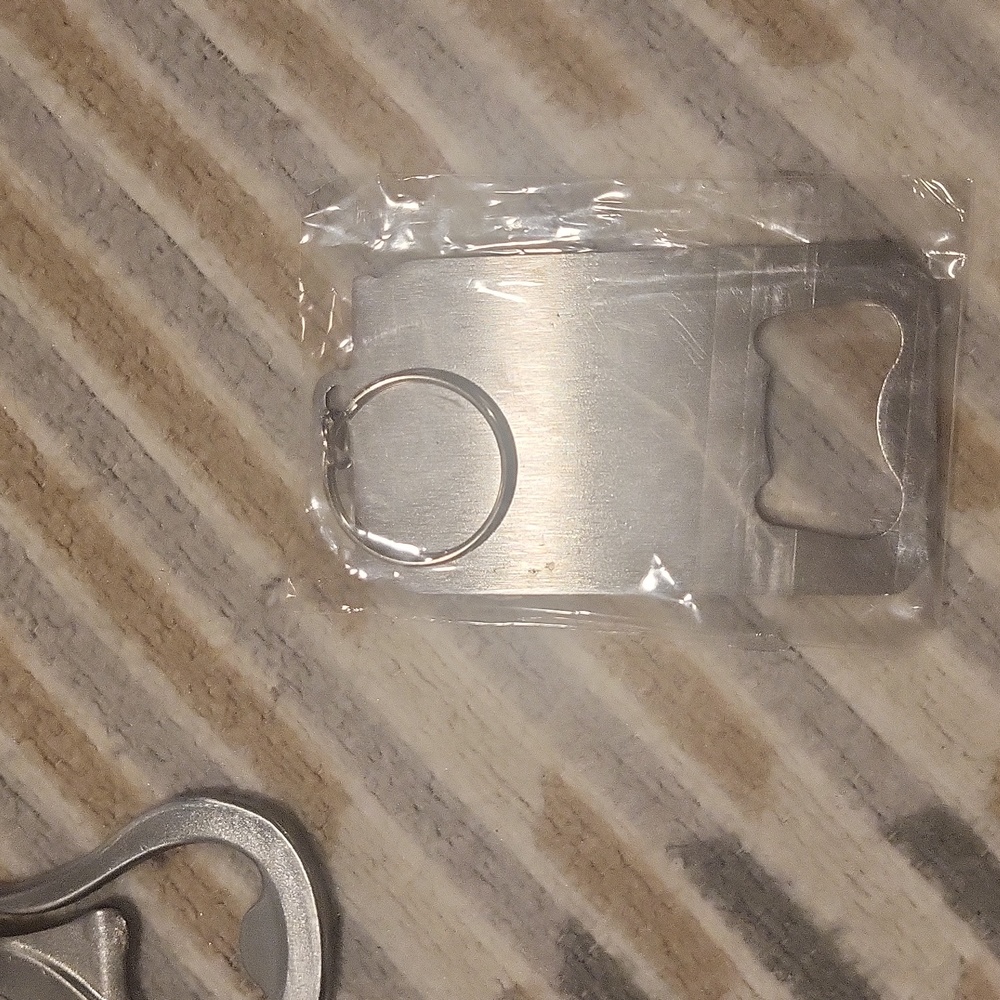 2 New Key Chains - Picture 4 of 4